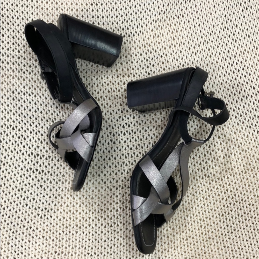 Simply Vera Vera Wang heels - Picture 2 of 3